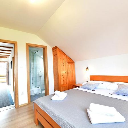 Guest House Family Dukic ราโควิซา ภายนอก รูปภาพ