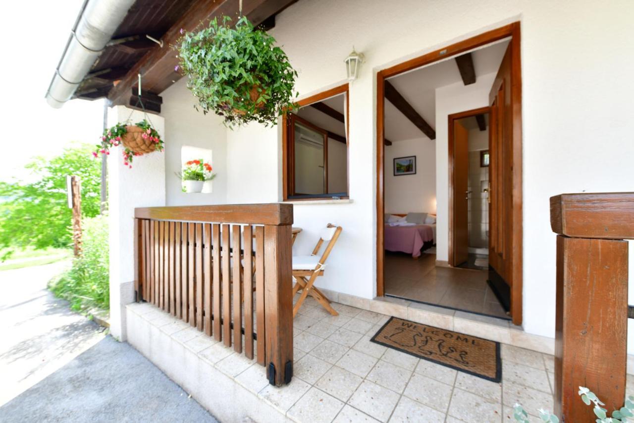 Guest House Family Dukic ราโควิซา ภายนอก รูปภาพ
